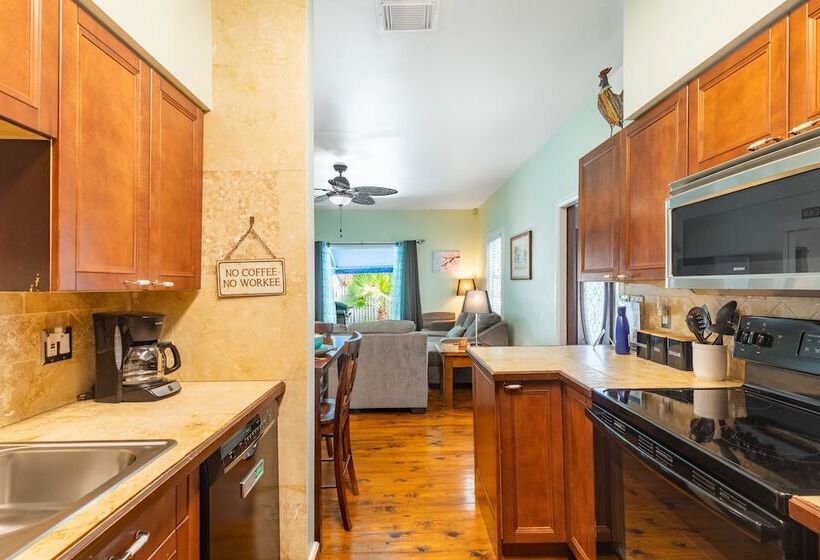 Blue Heron By Avantstay Pool & Bbq In Key West