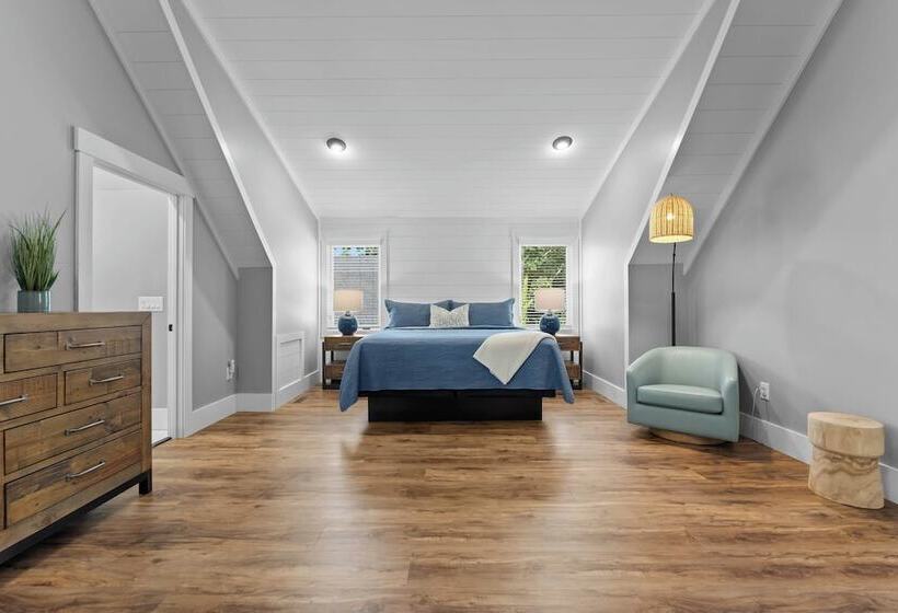 Blue Heron & Gray Fox By Avantstay 2 Lakefront Homes, Sleeps 44 Pool, Dock, Theater