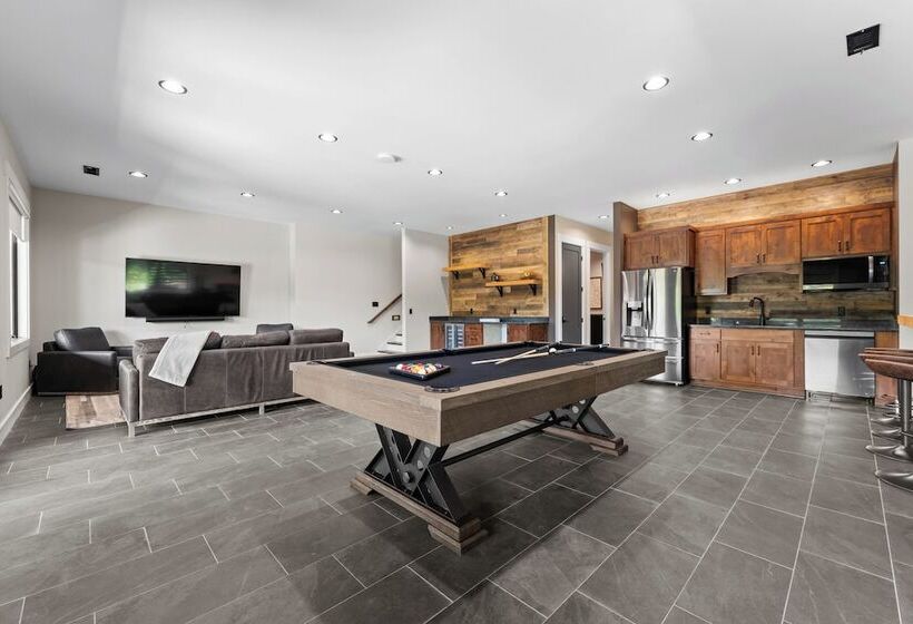 Blue Heron & Gray Fox By Avantstay 2 Lakefront Homes, Sleeps 44 Pool, Dock, Theater