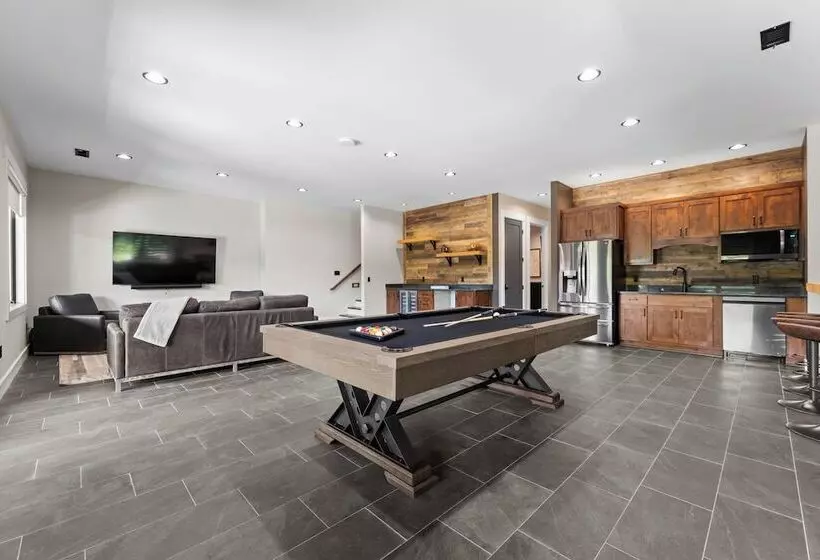 Blue Heron & Gray Fox By Avantstay 2 Lakefront Homes, Sleeps 44 Pool, Dock, Theater