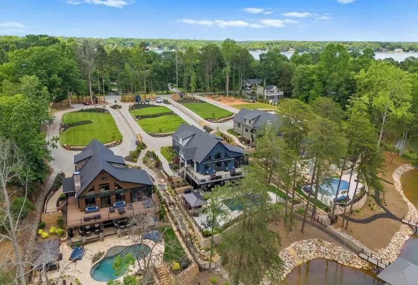 Blue Heron & Gray Fox By Avantstay 2 Lakefront Homes, Sleeps 44 Pool, Dock, Theater