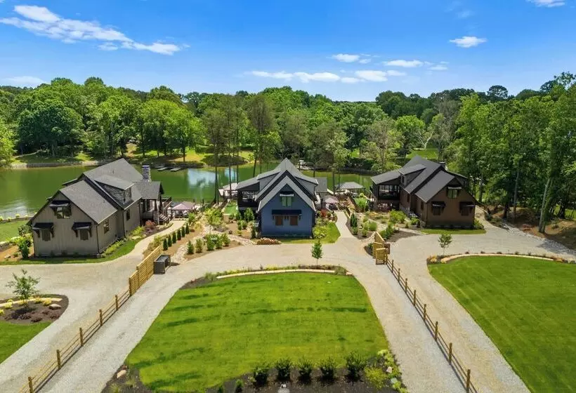 Blue Heron & Gray Fox By Avantstay 2 Lakefront Homes, Sleeps 44 Pool, Dock, Theater