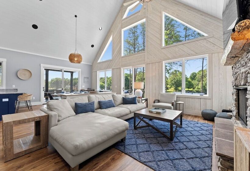 Blue Heron & Gray Fox By Avantstay 2 Lakefront Homes, Sleeps 44 Pool, Dock, Theater