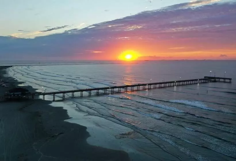 Blue Water Bliss By Avantstay Boardwalk & Views