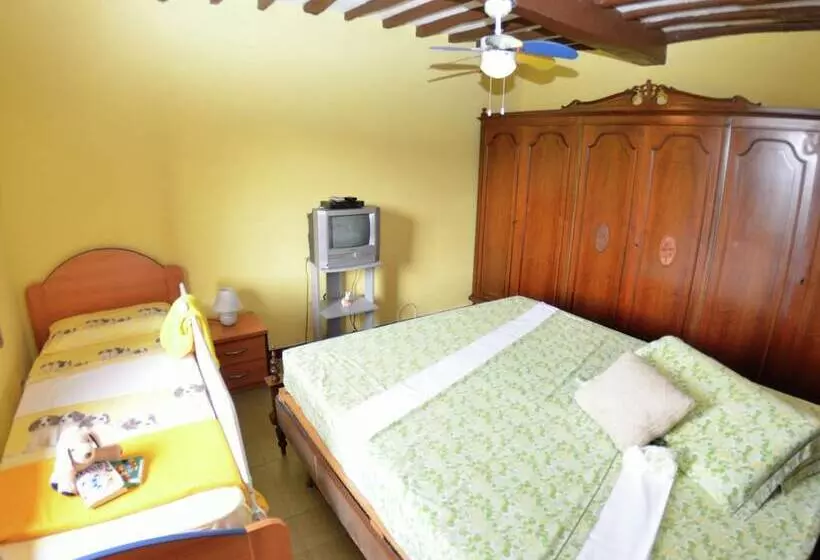 Casale On The Hills Between Lucca And The Sea, With Garden And Swimming Pool