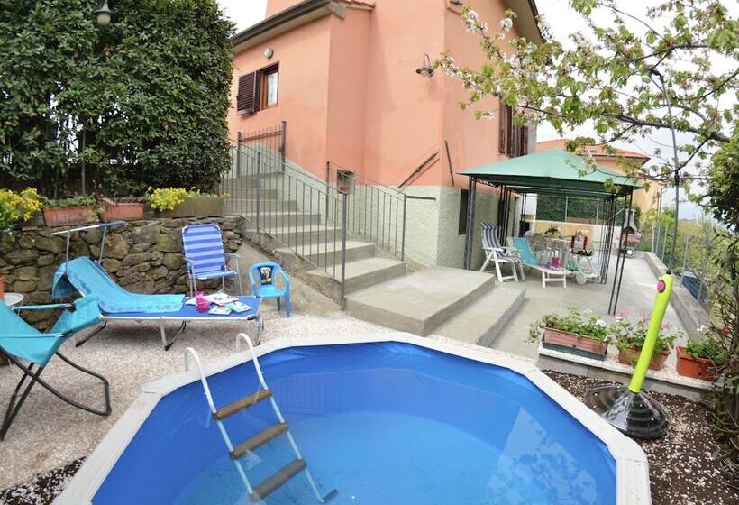 Casale On The Hills Between Lucca And The Sea, With Garden And Swimming Pool