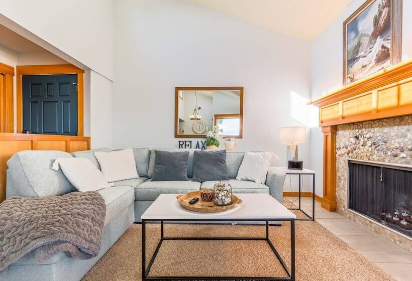 Coastal Chic Beach Condo By Avantstay Balcony