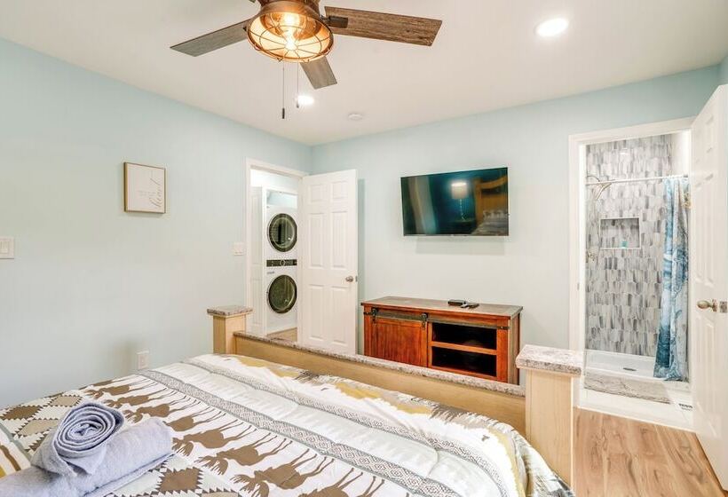 Front Royal Retreat On 3 Acres W/ Mtn Views!