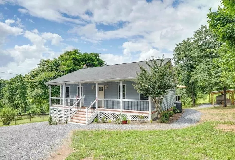 Front Royal Retreat On 3 Acres W/ Mtn Views!