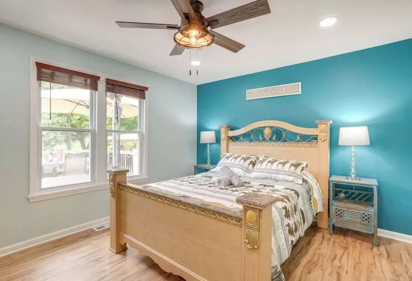 Front Royal Retreat On 3 Acres W/ Mtn Views!