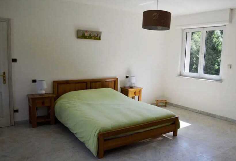 Gite Gretel, In A Green Setting By A Stream