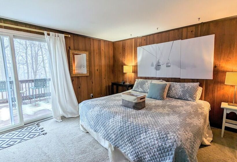 Harmony Cottage By Avantstay Lake Access, Hot Tub, Fire Pit, & Game Room