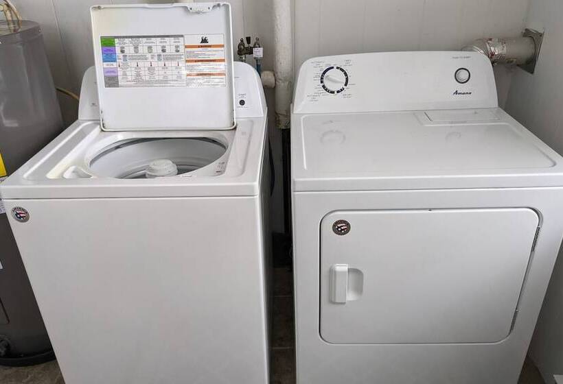 Harmony Cottage By Avantstay Lake Access, Hot Tub, Fire Pit, & Game Room