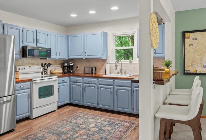 Hidden Bear By Avantstay A+ Central Location