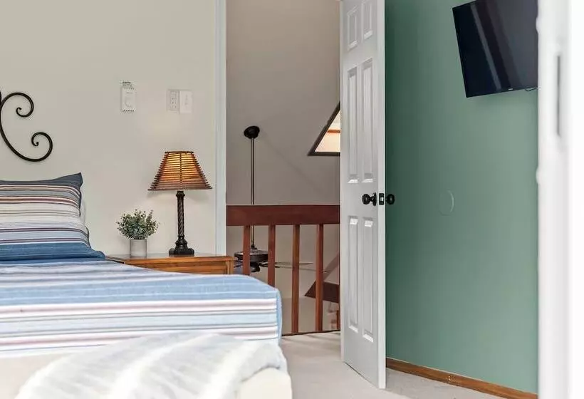 Hidden Bear By Avantstay A+ Central Location