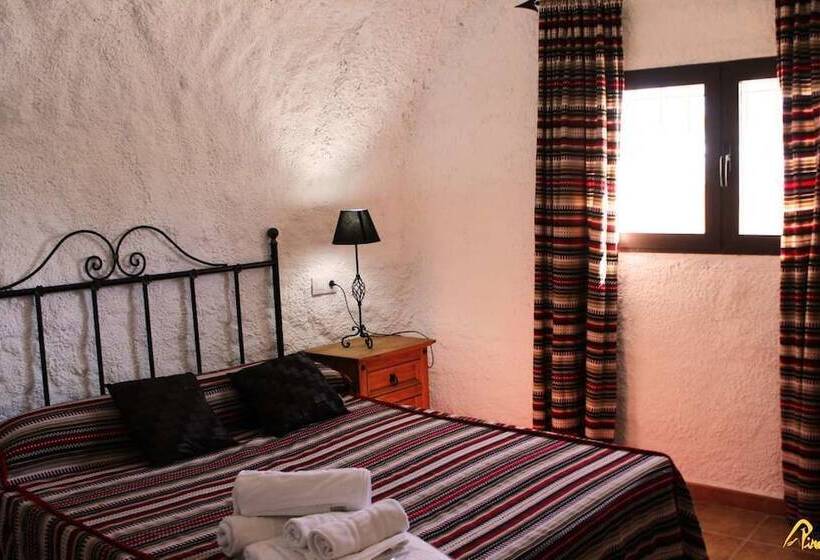 Hotell Alojamientos Cuevas Pinomojon