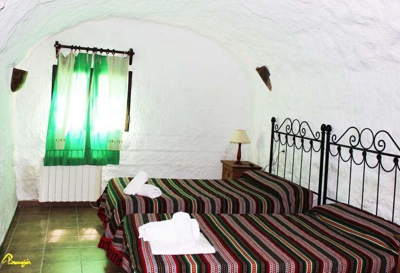 Hotell Alojamientos Cuevas Pinomojon