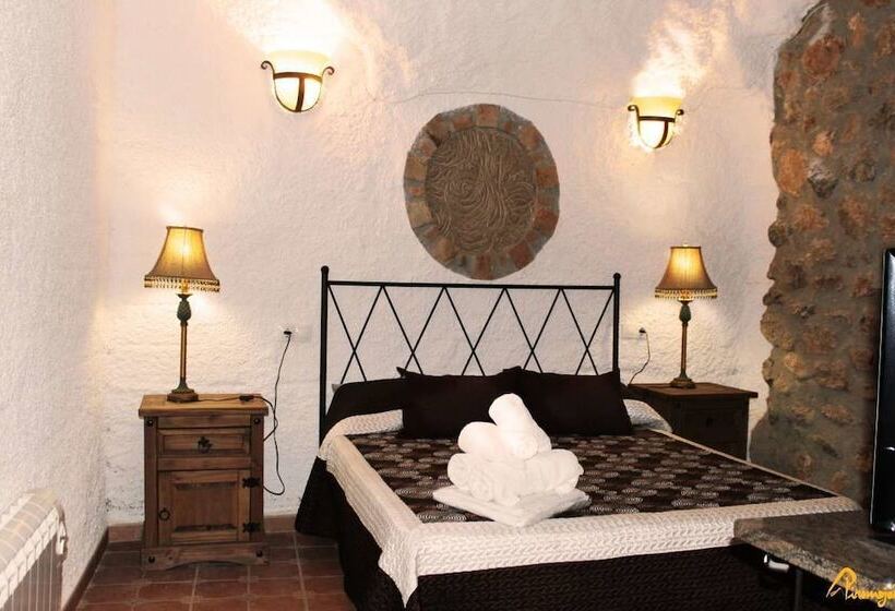 Hotell Alojamientos Cuevas Pinomojon