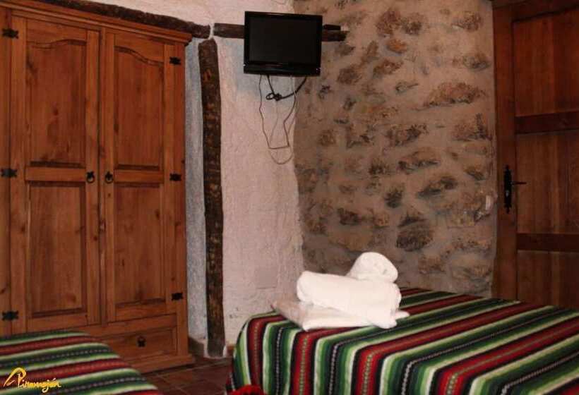 Hotell Alojamientos Cuevas Pinomojon