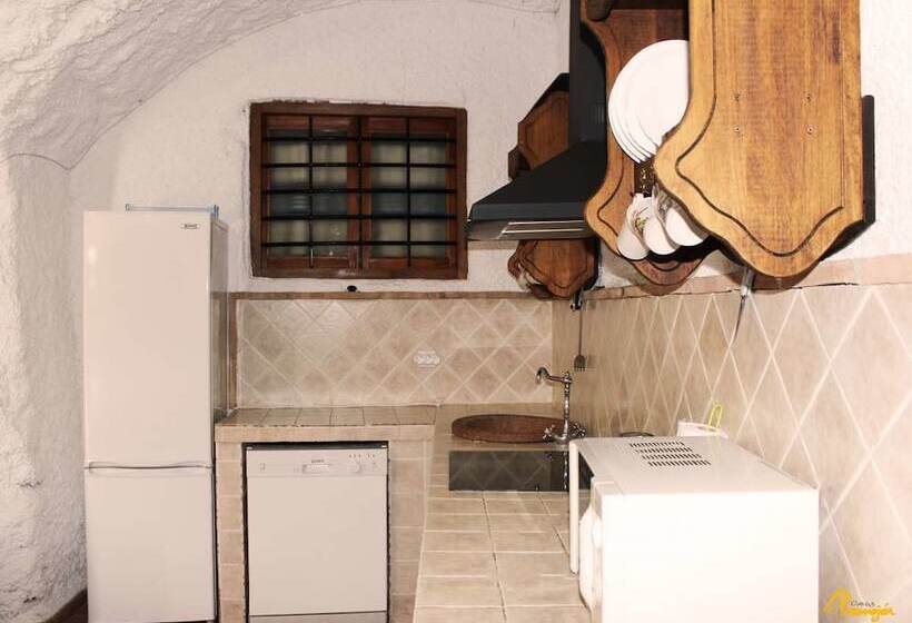 Hotell Alojamientos Cuevas Pinomojon