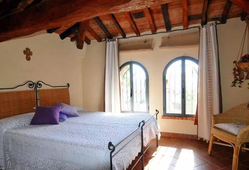 Hotelli Belvilla By Oyo Castel Del Gallo