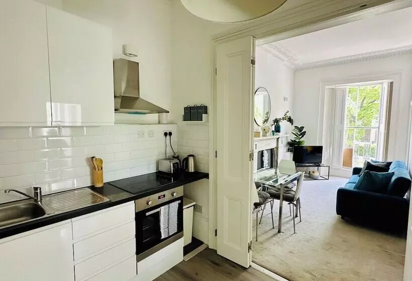 ホテル Harrington Suites