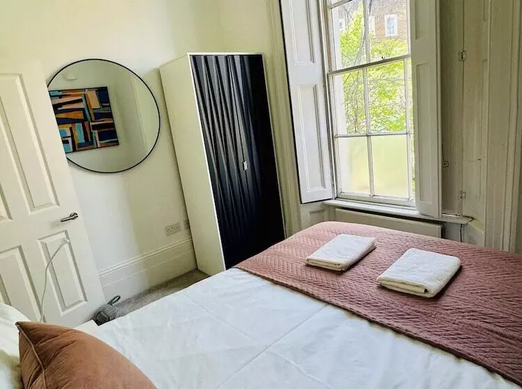 ホテル Harrington Suites