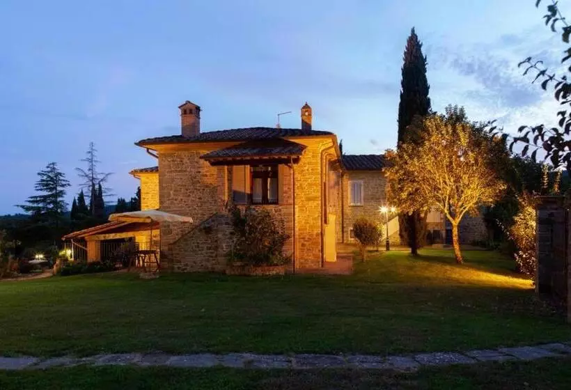 هتل روستایی Agriturismo Borgo Sant Ercolano