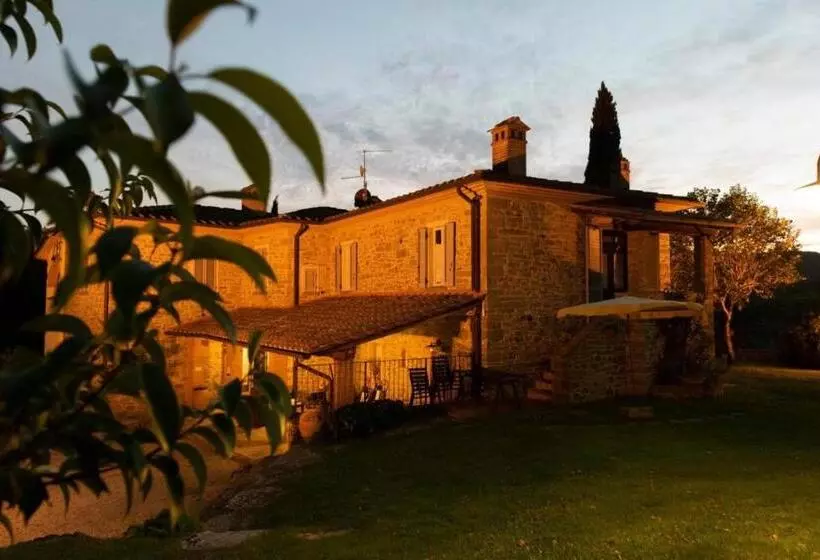 هتل روستایی Agriturismo Borgo Sant Ercolano