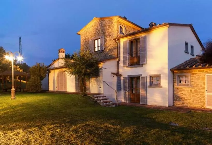 هتل روستایی Agriturismo Borgo Sant Ercolano