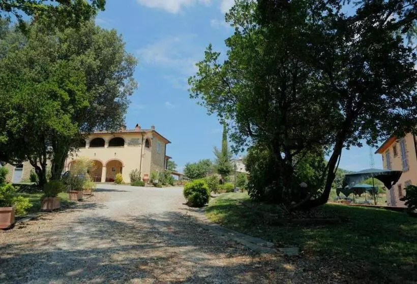 هتل روستایی Agriturismo Borgo Sant Ercolano