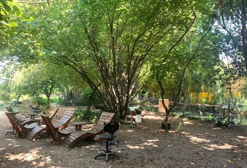 ホテル Superb Yurt Of Mongolian Tradition In Provence