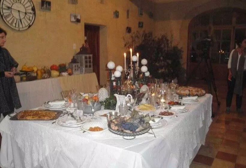 ホテル Superb Yurt Of Mongolian Tradition In Provence