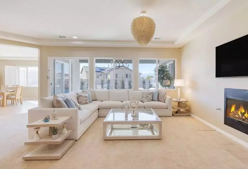 Indio Echo Avantstay Terra Lago Retreat + Pool, Firepit, Outdoor Kitchen