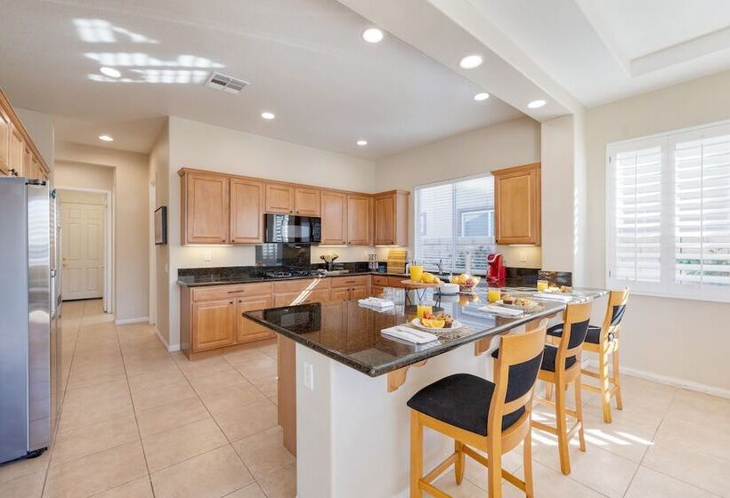 Indio Echo Avantstay Terra Lago Retreat + Pool, Firepit, Outdoor Kitchen