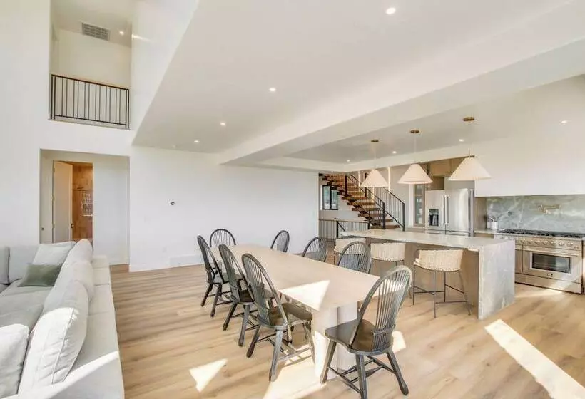 Luxe Retreat W/ Theater Room: Walk To Bear Lake!