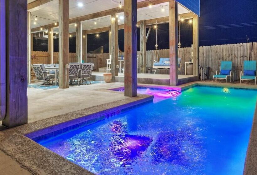 Priv Pool, Walk To Marina + Eateries, 3 Mins To Beach Marlin Azul By Avantstay