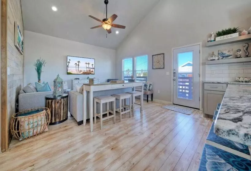 Priv Pool, Walk To Marina + Eateries, 3 Mins To Beach Marlin Azul By Avantstay