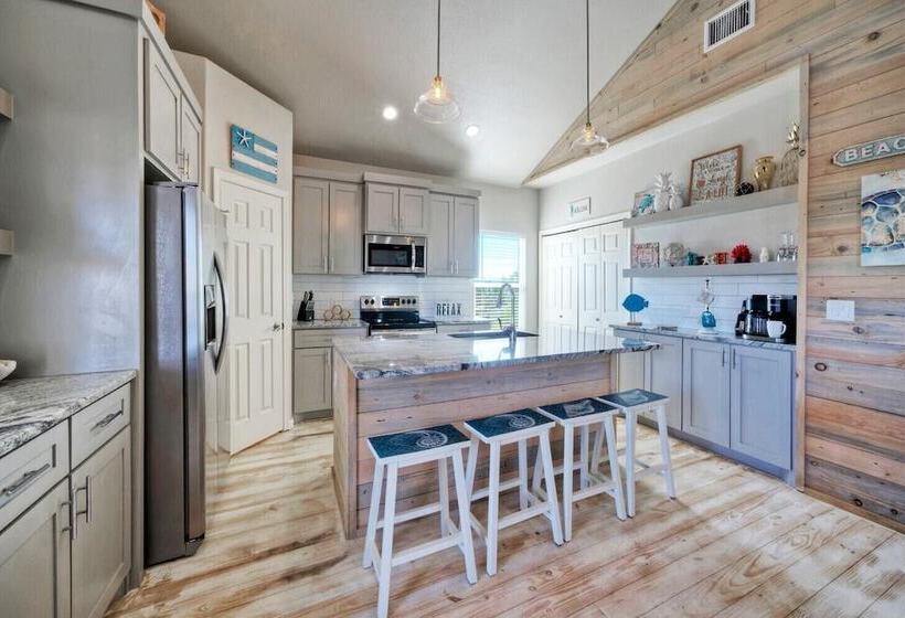 Priv Pool, Walk To Marina + Eateries, 3 Mins To Beach Marlin Azul By Avantstay