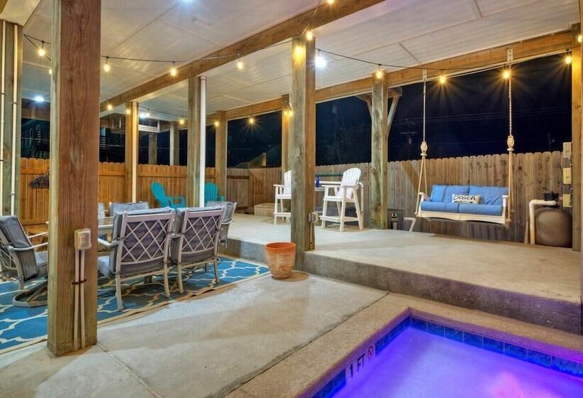 Priv Pool, Walk To Marina + Eateries, 3 Mins To Beach Marlin Azul By Avantstay