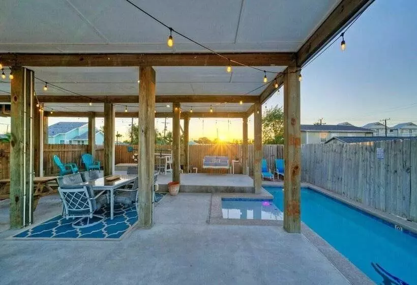 Priv Pool, Walk To Marina + Eateries, 3 Mins To Beach Marlin Azul By Avantstay