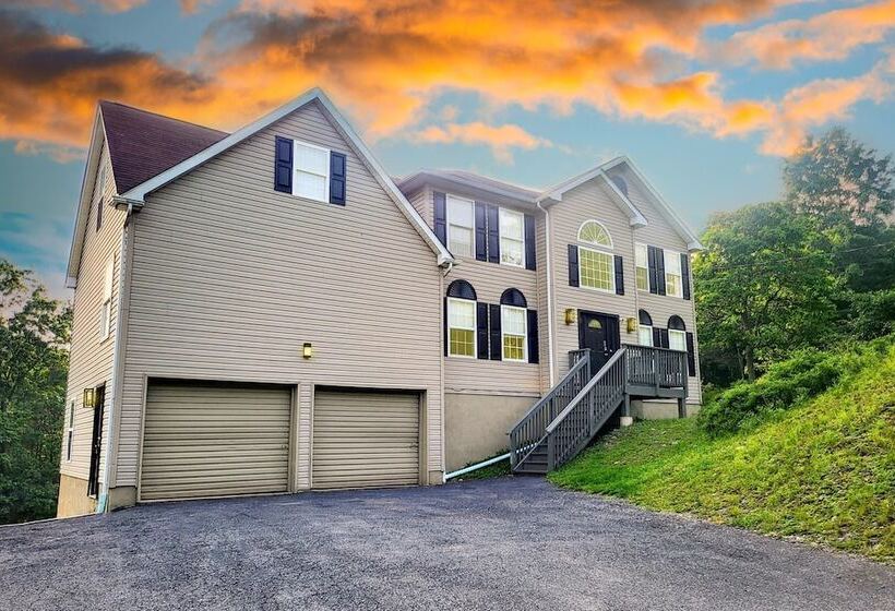 Mountain Mindset By Avantstay Pool, Hot Tub, Game Room, Firepit