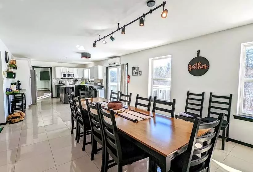 Mountain Mindset By Avantstay Pool, Hot Tub, Game Room, Firepit