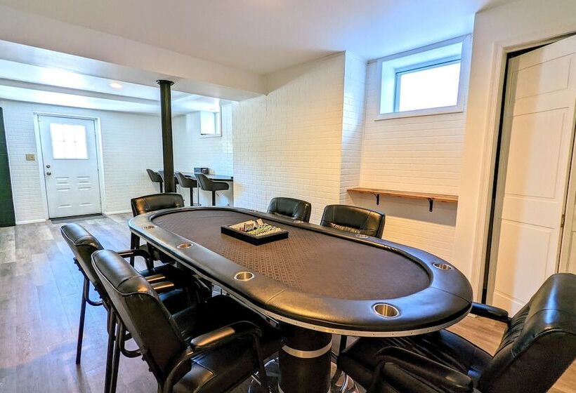 Mountain Mindset By Avantstay Pool, Hot Tub, Game Room, Firepit