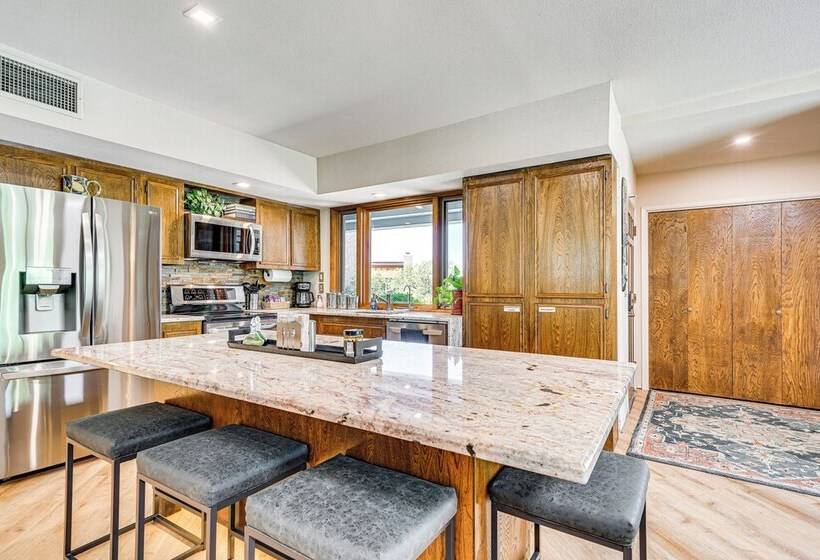 Oro Valley Retreat W/ Pool & Breathtaking Views!