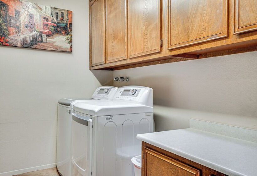 Oro Valley Retreat W/ Pool & Breathtaking Views!