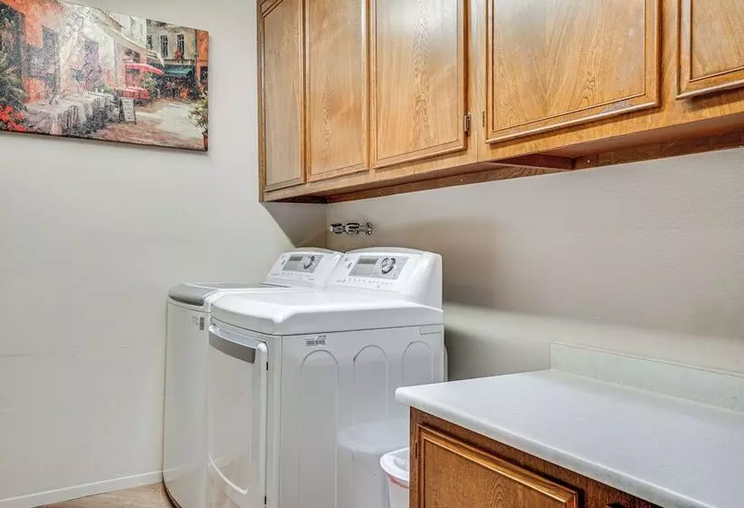 Oro Valley Retreat W/ Pool & Breathtaking Views!