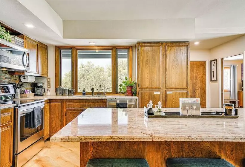 Oro Valley Retreat W/ Pool & Breathtaking Views!