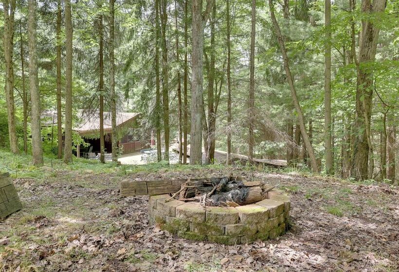 Peaceful Carrollton Retreat W/ Deck & Fire Pit!