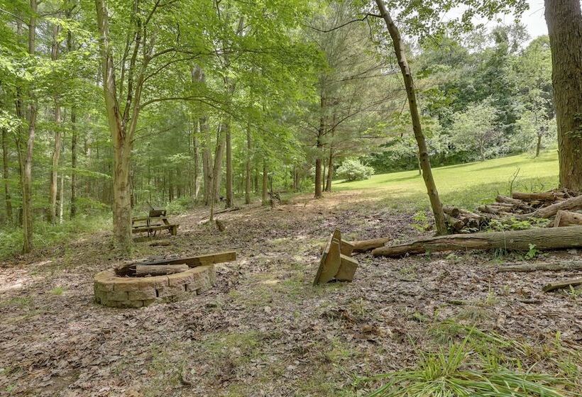 Peaceful Carrollton Retreat W/ Deck & Fire Pit!